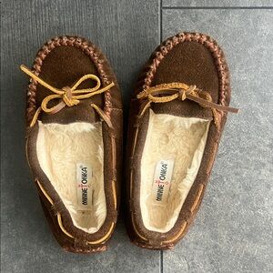 Minnetonka Brown Moccasin Slippers with Cream Lining